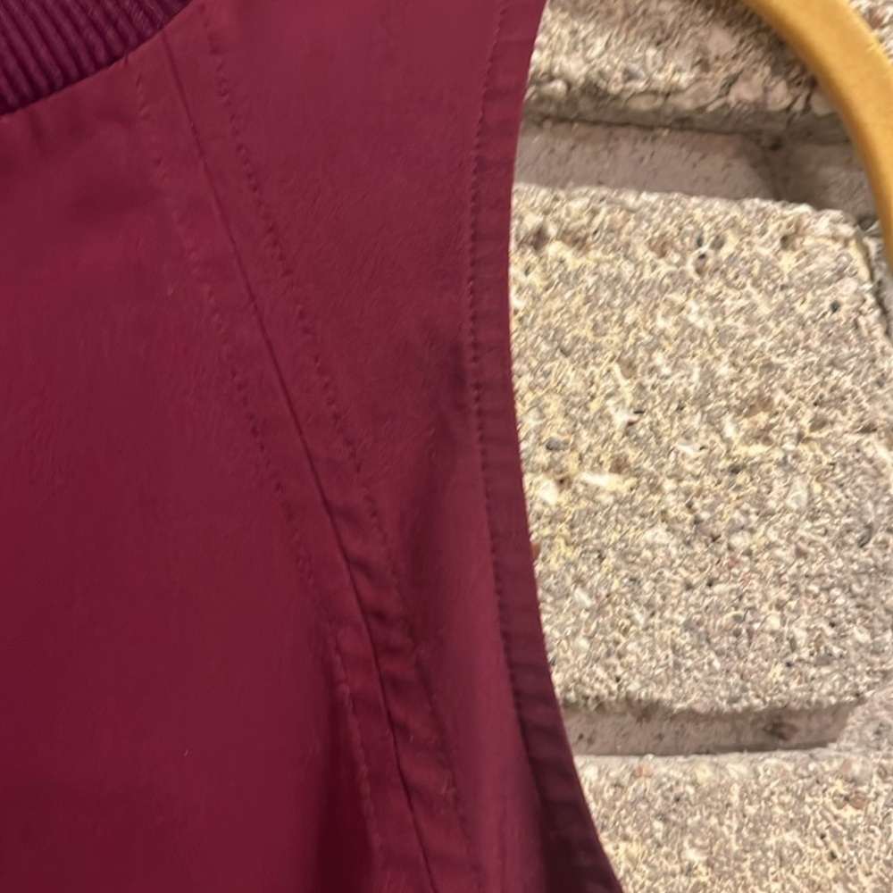Athletic top - Picture 6 of 6